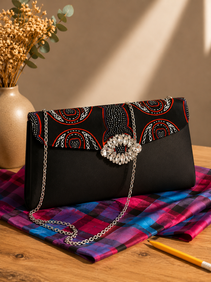 Pochette Wax Noir & Boucle Cristal – Chaîne Argentée